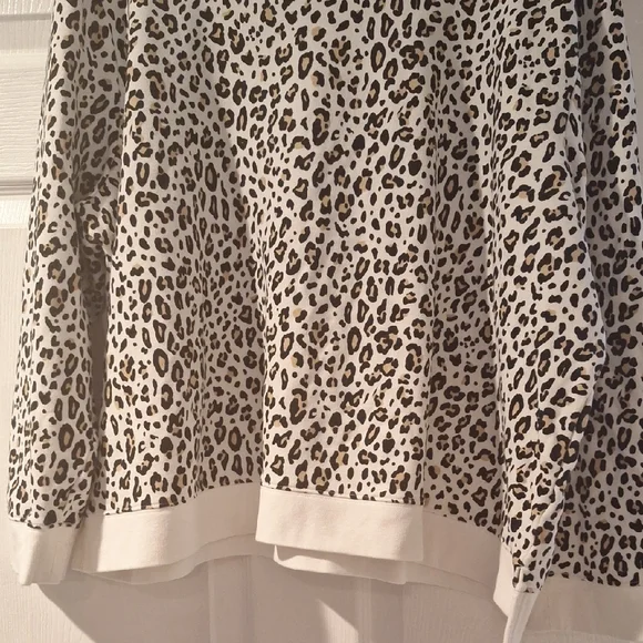 Talbots Black and White Animal Print Top - Picture 5 of 6